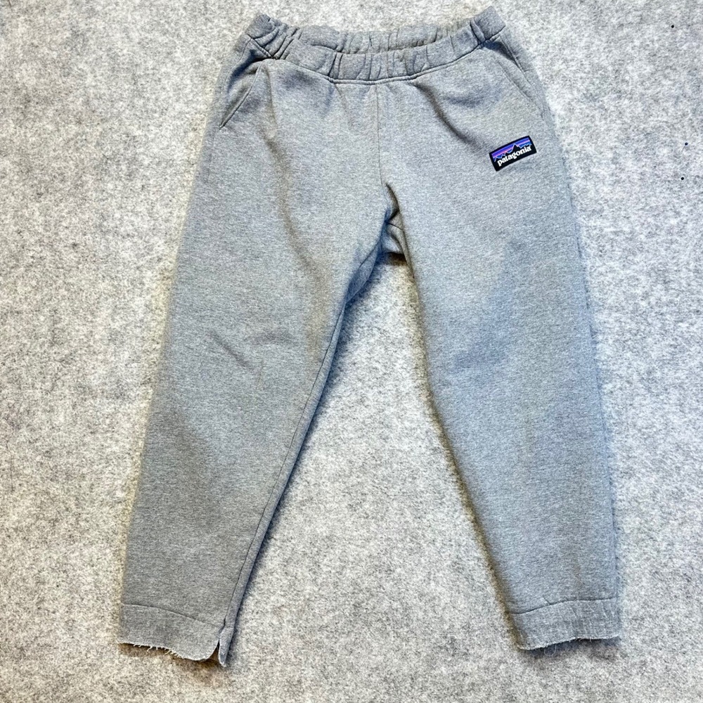 Patagonia P-6 Label Uprisal Sweatpants Women Medium Gray‎ Tapered Raw Hem